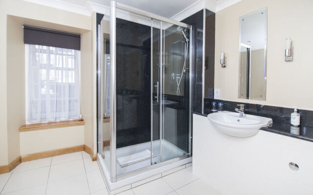 Best Western Burnett Arms Hotel