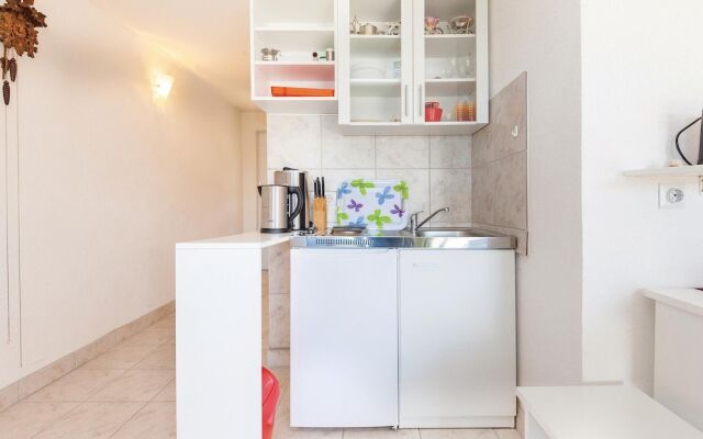 Awesome Home in Klenovica With Wifi and 2 Bedrooms