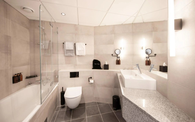 Clarion Hotel The Hub