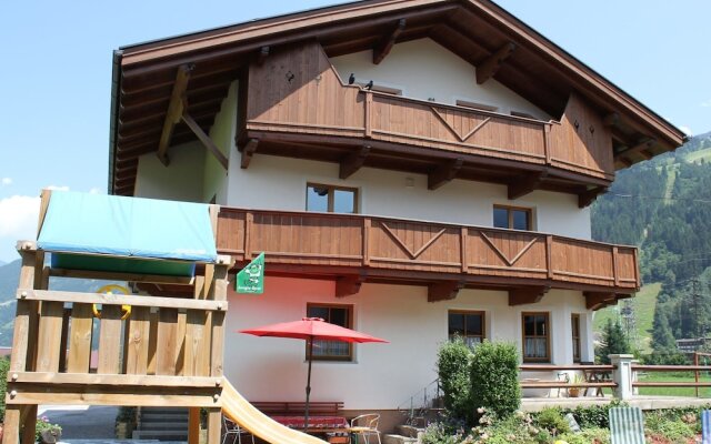 Spacious Apartment With Garden Near Ski Area In Tyrol