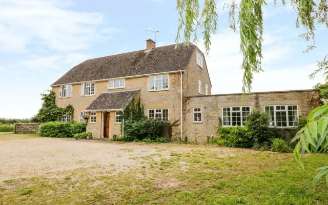 Tythe House