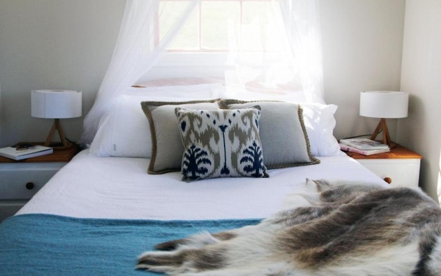 Wines for Joanie Cottage – Guest Rooms – Sidmouth