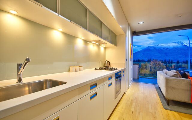 Private Apartment at Pounamu 203