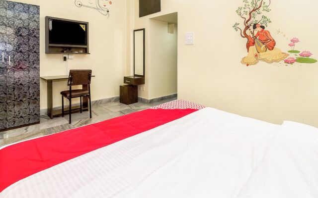 OYO 12960 Hotel Adrija
