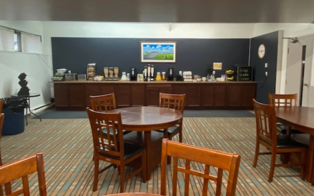 Howard Johnson by Wyndham Woodstock NB