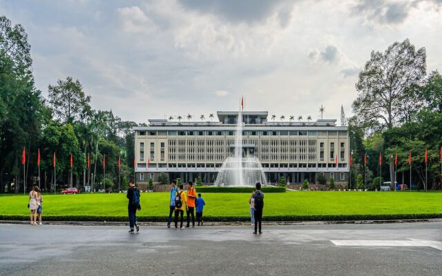 Saigon Skyline Suite in Central District 1