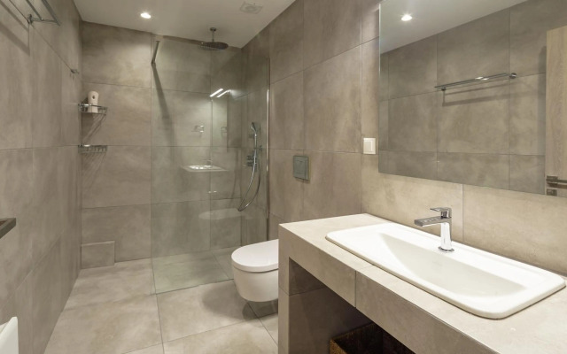 The LOFT Modern/Luxurius residence in Psyrri