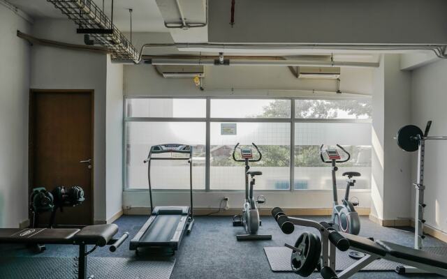 Cozy and Modern 3BR Apartment at Gading Greenhill