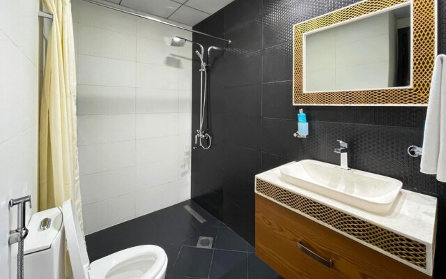 Chic 3BR Apt Near Dubai Mall