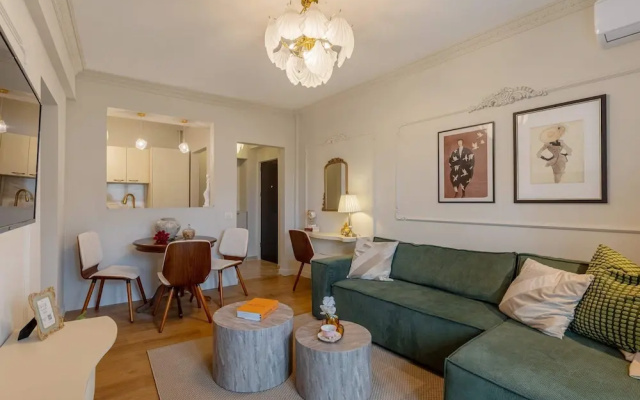 Maison Elysee - An Elegant Apartment in Piata Romana