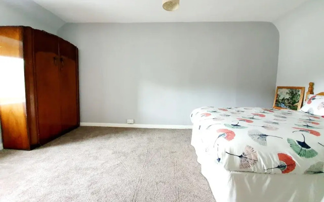 Spacious Holiday Home Closeby River in Alness!