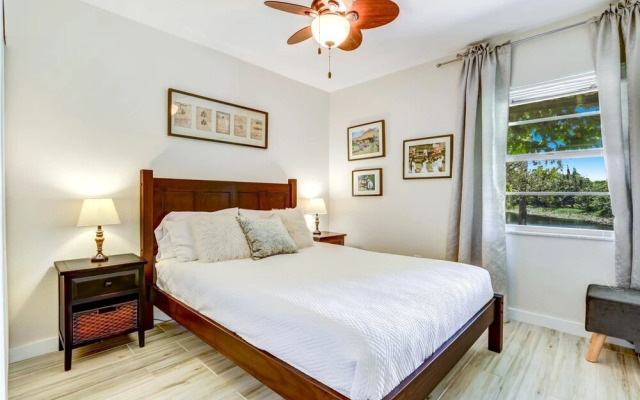 Lakeshore - Private & Sanitized, Perfect for Social Distancing & Working From Home. Private Pool, Pet Friendly. Discounted During Pandemic. Super-host Support
