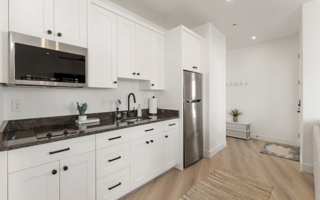 Sunstone 6 Bedroom Home
