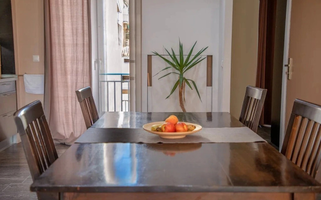 Myron's apartment