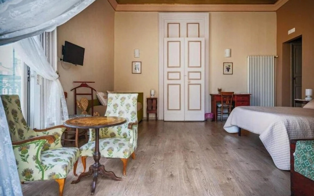 B&B Acanthus