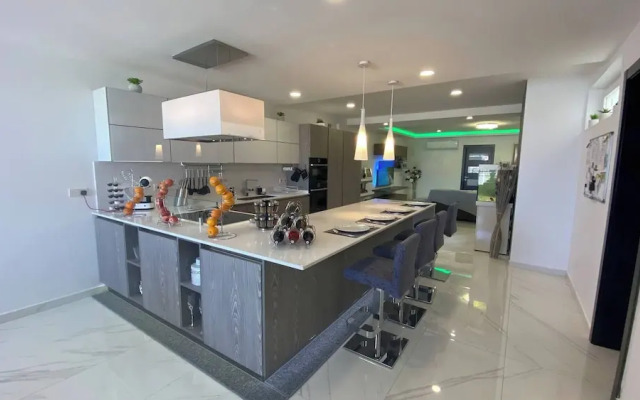 Marsascala Sea View Apartment Hpi9934