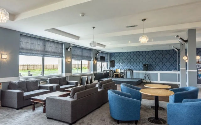 Allseasons Hotel by Tingdene