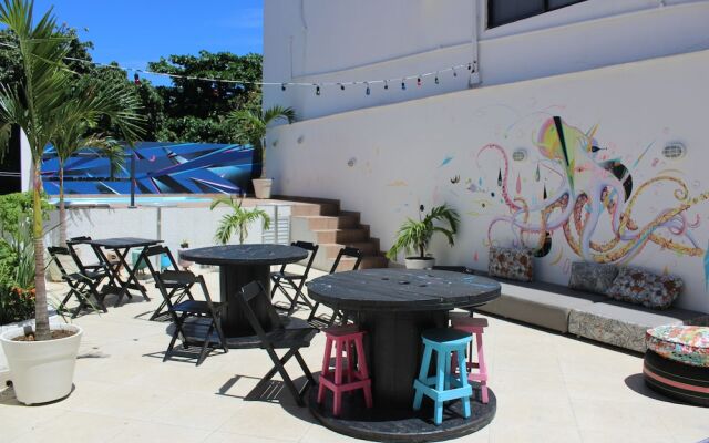 Farol da Barra Suites e Hostel