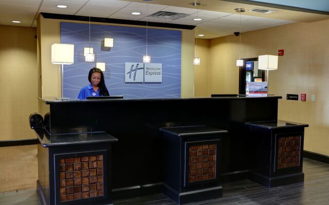 Holiday Inn Express Hotel & Suites Texarkana East by IHG