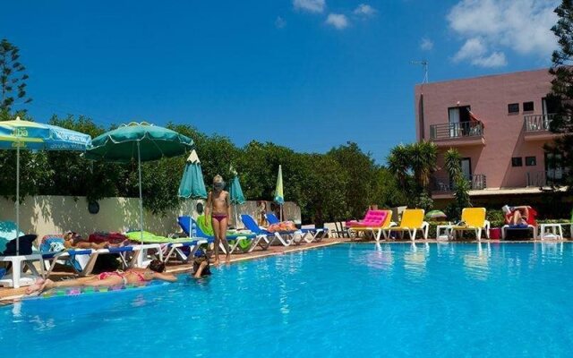 Eleni Apartments