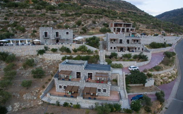 Onar Mani Suites