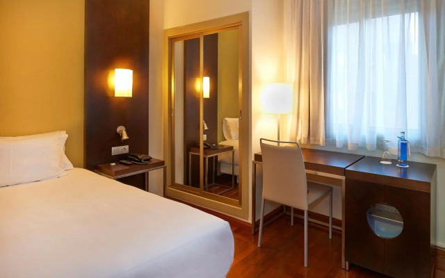 iStay by NH Zaragoza Sport Hotel