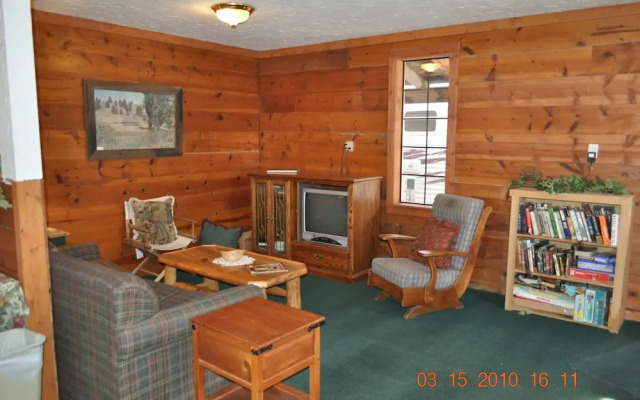 The Lodge at Summer Lake