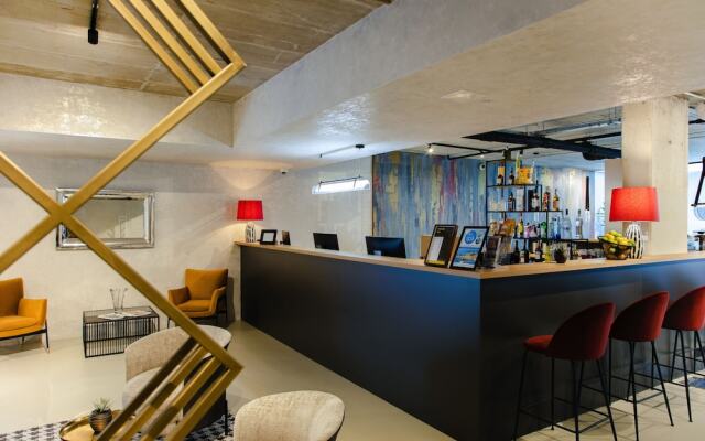 The Amberlyn Suite Hotel
