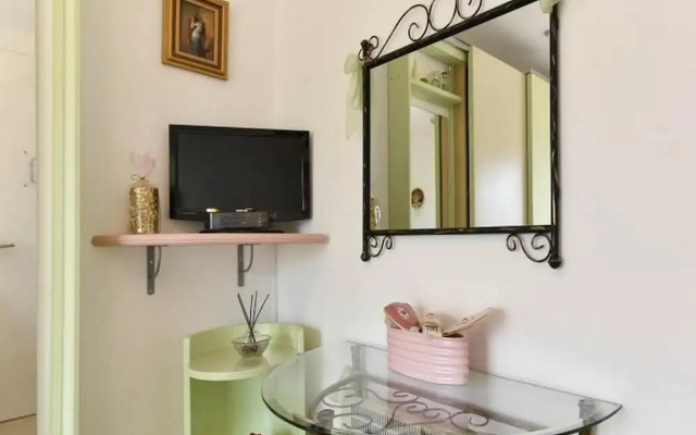 Apartment with One Bedroom in Cannes, with Wonderful City View, Furnished Terrace And Wifi - 800 M From the Beach - Apartment in Cannes - Photo 2