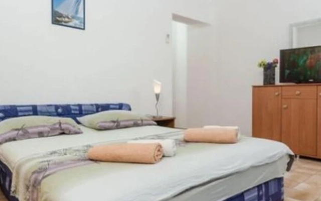 Beautiful Double Bed Room With Balcony and Sea View
