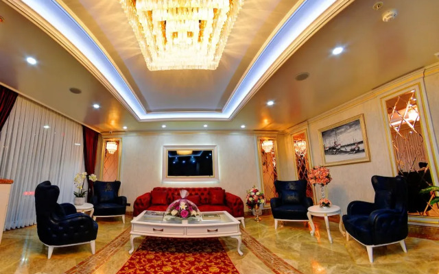 Novelty Hotel