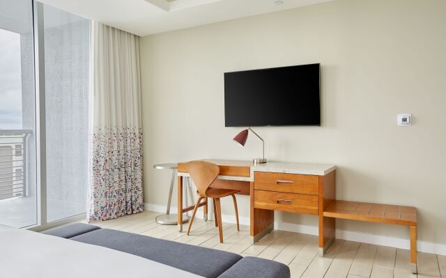 The Circ Hotel Hollywood, Sonder by Marriott Bonvoy