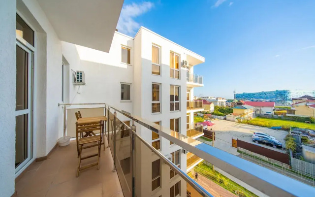 More Apartments na Trostnikovoy 35 4