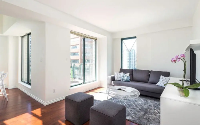 Penthouse 2BR in Yaletown by Sonder
