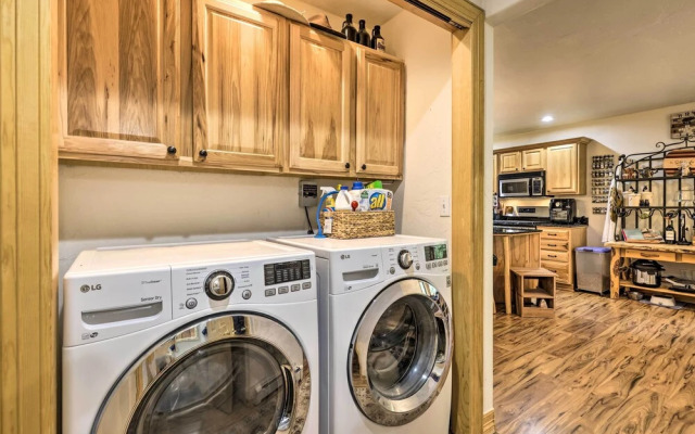 Alpine Escape w/ Mtn Views in Blue River!