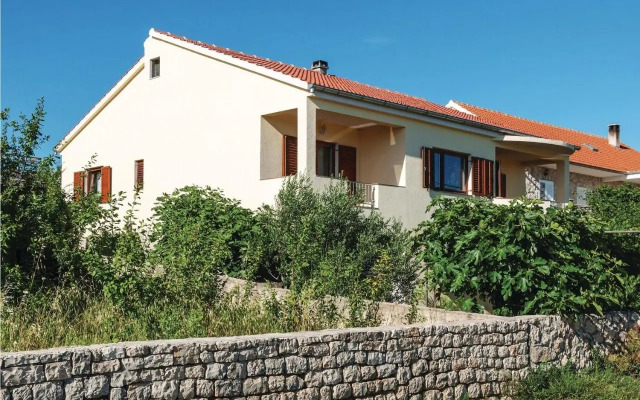 One-Bedroom Apartment in Maslenica