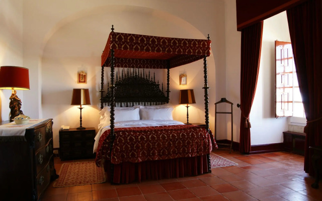 Pousada Castelo de Estremoz - Historic Hotel