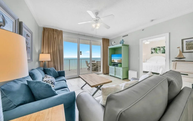 Twin Palms 804