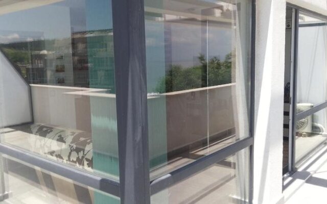 Azur Apartments