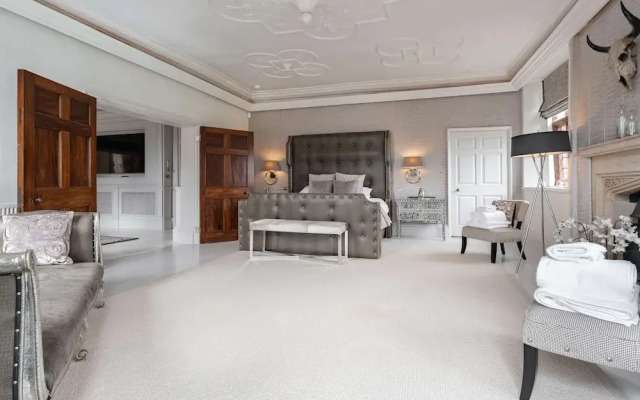 Host Stay Hillhampton House