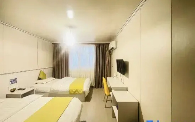 Rain Hotel (62nd Elementary School)