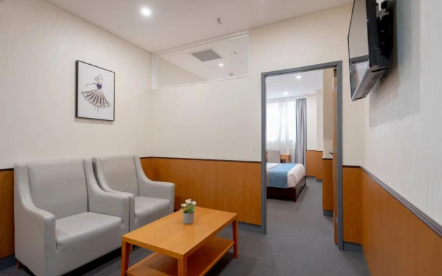 YEHS Hotel Sydney QVB