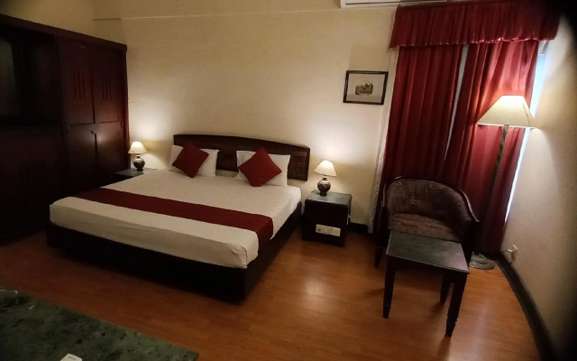 Wyte Fort – Guest Rooms – Maradu