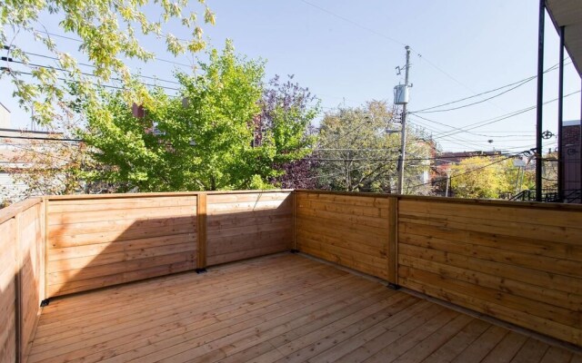 Brand New 3 Bedroom With Rooftop Patio