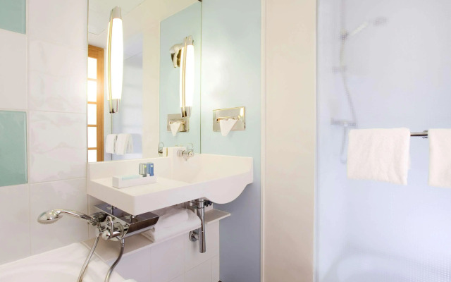 Отель Novotel Paris Centre Tour Eiffel 