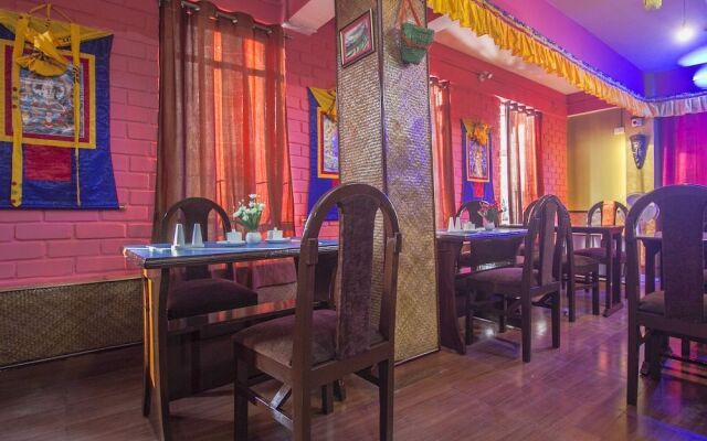 OYO 17039 Hotel Omkar