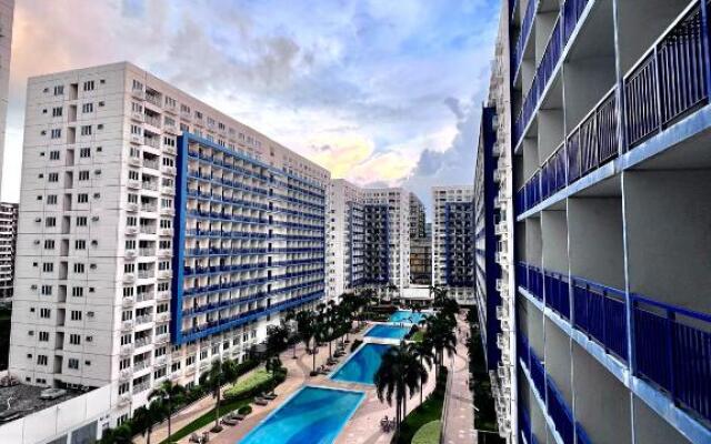 Staycation Sea Residences MOA Jermel