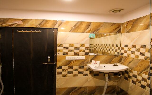 OYO 9907 Hotel Sanskar Palace