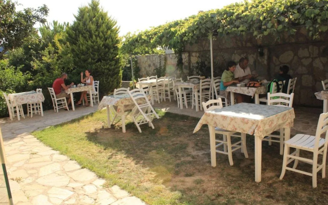 Ilyada Hotel