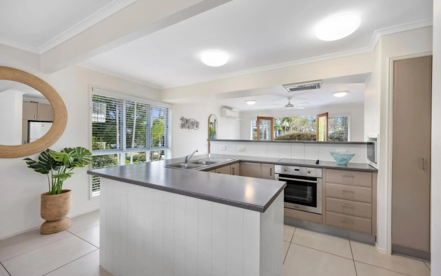 Noosa Outrigger Beach Resort